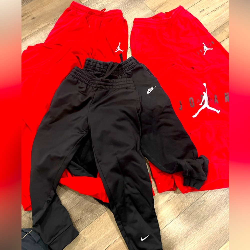 Boys Nike/Jordan sweats bundle